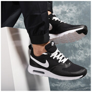 耐克（NIKE）新款男鞋運(yùn)動休閑耐磨輕便減震跑步鞋 844887-008 918230-007 42.5