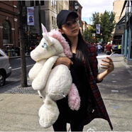 元氣小猴 布娃娃毛絨玩具獨角獸公仔歐陽(yáng)娜娜款可愛(ài)玩偶睡覺(jué)抱枕生日禮物 歐陽(yáng)娜娜同款獨角獸 1.1米