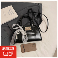 2025年春季車(chē)縫線(xiàn)PU均碼小方包單肩斜挎手提包拉鏈女包 黑色帶掛件 均碼