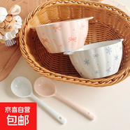 高顏值雪花蝴蝶結陶瓷雙耳湯碗酸奶碗釉下彩家用餐具微波爐泡面碗 【蝴蝶結+初雪藍】2碗2勺 高溫釉下彩材質(zhì)