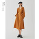 噢姆（AUM）【新疆棉】AUM噢姆秋季新款氣質(zhì)橘色V領(lǐng)正肩收腰連衣裙女中長(cháng)款 暗金橘DE L