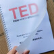 ted精選英語(yǔ)演講稿活頁(yè)本2025大學(xué)生課外閱讀外刊雙語(yǔ)版加給視頻筆記本 冊20篇給視頻