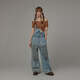CHUU字母刺繡磨破背帶牛仔褲女2025年秋季新品撞色拼接做舊長(cháng)褲子 牛仔藍 L