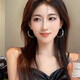 曉色大圈耳環(huán)女氣質(zhì)高級(jí)感法式耳環(huán)新款潮耳釘小眾設(shè)計(jì)耳圈時(shí)尚耳扣 E0559圓圈耳環(huán)