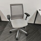 世楷Steelcase think 二手網(wǎng)格靠背員工椅 人體工學(xué)椅 多功能電腦椅網(wǎng)布轉椅 清爽透氣 淺灰色二代(4D扶手+腰托）「9成新」