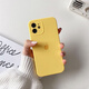 銀悅（YINYUE） iphone12promax手機殼液態(tài)硅膠軟邊底絨13promax鏡頭精孔防摔 鵝黃色【攝像頭全包】 蘋果13