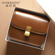 高巴度（GORBADO）/精品包包2026新款女包真皮豆腐包box包復古小方包簡(jiǎn)約斜挎單肩包 焦糖色鏡面大號