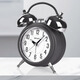 SEIKO日本精工時鐘新品卡通臥室大音量大尺寸時尚簡約夜燈夜光貪睡鬧鐘 QHK051N灰色