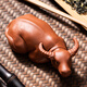 瓷牌茗茶具 紫砂茶寵可養(yǎng)牛轉(zhuǎn)乾坤個(gè)性茶玩創(chuàng)意擺件小件茶臺(tái)茶盤茶道配件 朱泥《牛運(yùn)》紫砂茶寵
