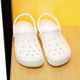 卡駱馳（crocs）男鞋女鞋 新款貝雅卡駱班戶(hù)外透氣洞洞鞋運動(dòng)沙灘涉水鞋涼鞋拖鞋 貝雅洞洞鞋/經(jīng)典白色/偏大一碼 39 -40 M7W9/內長(cháng)25cm
