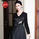 逸紅顔（E.Beauty）北茉2026春裝新品針織拼接仿醋酸仙鶴刺繡禮服連衣裙 雅黑色 XL