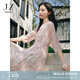 玖姿·安娜蔻【100%桑蠶絲】典雅山水印花收腰連衣裙女2025夏季新款 條粉紅 M