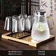 青蘋果加厚冷水壺玻璃水壺家用耐高溫泡茶壺冷泡瓶涼水杯冰箱涼水壺套裝 錘紋壺1800+6杯+黑色杯架+竹盤