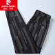 皮爾卡丹 2021新品夏季冰絲薄款花色休閑褲剪標(biāo)尾貨男裝紅色字母印花束腳長褲子針織 黑色 36