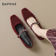 達芙妮紅色婚鞋女2026春季新款新娘鞋平底中式粗跟瑪麗珍女鞋淺口單鞋
