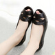 閩郎世家媽媽涼鞋女夏平底中年真皮防滑牛筋底中老年老人媽媽鞋魚(yú)嘴鞋婦女女士涼鞋大碼防滑舒適休閑涼鞋 黑色 39