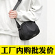 牛津布斜挎包女士2025新款小布包媽媽休閑小挎包手機(jī)包輕便帆布包 黑色