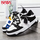 NASA XVVX官方聯(lián)名德訓休閑鞋百搭學(xué)生情侶運動(dòng)板鞋男原宿風(fēng)男鞋時(shí)尚女鞋 白黑色 40