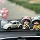 山漸青創(chuàng  )意超萌車(chē)載擺件2025新款可愛(ài)蒙奇奇汽車(chē)擺件車(chē)內中控臺裝飾用品 2娃車(chē)氣球瓶1墊