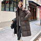 雅鹿長(cháng)款面包羽絨服女2025新款時(shí)尚保暖可拆卸帽休閑百搭加厚外套