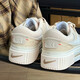 耐克（NIKE）女鞋夏秋季新款運(yùn)動鞋時尚潮流低幫板鞋厚底增高松糕休閑鞋子女 DM7590-200幻影灰白隊橙 36