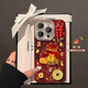 巴蒂尼 紅色金幣福袋適用iPhone16手機(jī)殼蘋(píng)果15promax全包防摔14pro新年款13高級(jí)感12硅膠11創(chuàng)意情侶 紅底福袋+紅福袋公仔組合 iPhone 16