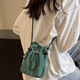 布蘭奴（BULANNU）休閑超火尼龍布小包包女新年七夕夏季百搭斜挎包單肩水桶包手機包 綠色