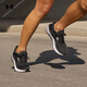 安德瑪（UNDERARMOUR）秋冬HOVR Machina 3女子運動跑步鞋跑鞋3024907 黑色001 38.5