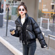 佰藍嬌免洗pu皮羽絨服女短款2025冬季女裝新款小個(gè)子高端白鴨絨加厚外套 黑色 S （建議 85-115斤）