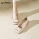 達芙妮方頭單鞋女2025春季爆款軟底通勤透氣淺口小皮鞋女一腳蹬女士單鞋 米色【4.5cm跟高】 37