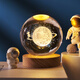 赟婭星空宇航員3D內(nèi)雕白水晶球發(fā)光底座小夜燈創(chuàng)意玻璃球小擺件男女生 太空漫步6cm+暖光底座