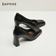 達芙妮（DAPHNE）高跟鞋女鞋子春季新款法式方頭通勤粗跟復古職業(yè)單鞋 黑色 7.5cm 38 (240mm)