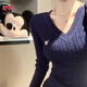 舒翎刺繡v領(lǐng)長(cháng)袖針織衫女秋冬新款修身麻花內搭毛衣甜美顯瘦打底上衣 寶藍色 S 建議70-85斤