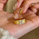 瑞諾黃金中古蝴蝶拉絲戒指女999足金小眾時(shí)尚戒子情人節禮物送女友點(diǎn)鉆拉絲蝴蝶戒指默認12-13號 金重約2.6克