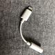 適用原裝蘋果耳機(jī)11pro轉(zhuǎn)換器8/Lightning轉(zhuǎn)3.5mm音頻u盾轉(zhuǎn)接頭15 二手9新假一罰十無包裝 官方標(biāo)配
