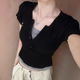 衣然呈品黑色v領(lǐng)假兩件短袖t恤女夏季2025新款設計感小眾修身短款打底衫女 黑色 M 【建議95-110斤】