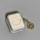 夢臨適用Airpods4耳機保護(hù)套電鍍銀色鏤空笑臉蘋果耳機套AirPods2代保護(hù)殼帶吊墜airpods3代藍(lán)牙耳機殼 吊墜+電鍍-鏤空love笑臉 蘋果AirPods 4代