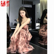 莜仙格春夏新款辣妹性感印花吊帶碎花連衣裙女帶胸墊氣質收腰顯瘦度假風 朗姆紅茶裙（單件） M 建議 90-108斤