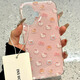 鑒百伊 少女心可愛Kitty貓帶搖搖樂支架適用iphone16pro手機殼蘋果15保護套14全包防摔13新款外殼 滿屏波點Kitty貓【單殼】 iPhone 16