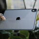 米斯登2025款ipad 11代平板電腦保護套10.9英寸簡(jiǎn)約無(wú)蓋撞色按鍵10外殼tpu軟膠邊框+透明背板新款ins潮牌 灰色【明盾撞色保護套】 iPad 11代（2025款11英寸）