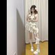 與欣甜系辣妹碎花新品連衣裙女夏季不規(guī)則荷葉邊收腰設(shè)計(jì)感吊帶裙子女 米白色 均碼