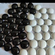 柏潮黑白五子棋圍棋連珠五子棋四子棋成人兒通專用玻璃扁珠 黑/白瓷17-19mm 1斤
