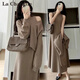 拉夏貝爾（La Chapelle）針織連衣裙女裝2025年秋冬季新款韓版小個(gè)子打底裙子女冬 卡其套裝 M