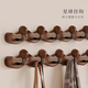 伊思家實木掛衣鉤進門玄關入戶門創(chuàng)意衣服衣帽掛鉤免打孔掛衣架墻上壁掛 胡桃色4鉤