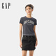 GAP女裝2025夏季新款印花logo羅紋肌理修身短袖T恤休閑上衣766152 密黑木 M (165/84A) 亞洲尺碼