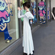 馬迪安2025夏季新款冰絲時(shí)尚防曬衣女修身長款防紫外線透氣防曬服外套衫 淺灰色(可拆卸大帽檐) 均碼 建議80-140斤