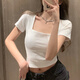 妙奕嘉方領(lǐng)短袖t恤女夏季新款2025黑白色潮流正肩上衣修身緊身辣妹純欲 短款修身內搭方領(lǐng)小上衣【白色】 均碼 【建議120斤以?xún)取? title=