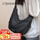 千百度 C°BANNER斜挎包女大容量休閑百搭挎包輕奢單肩布包通勤運(yùn)動(dòng)手機(jī)包高檔品牌