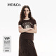 MO&Co.短袖T恤秋美式撞邊斑駁印花短款正肩紅棕MBD3TEE013 紅棕色 M