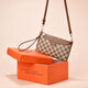 橙央真皮質(zhì)感中年媽媽女士新款買(mǎi)菜小包婆婆輕奢網(wǎng)紅小方包手拿斜挎包 卡其色【Z字花型】